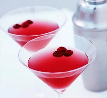Snowflake Cosmopolitan - Celebrity Beverage Recipe