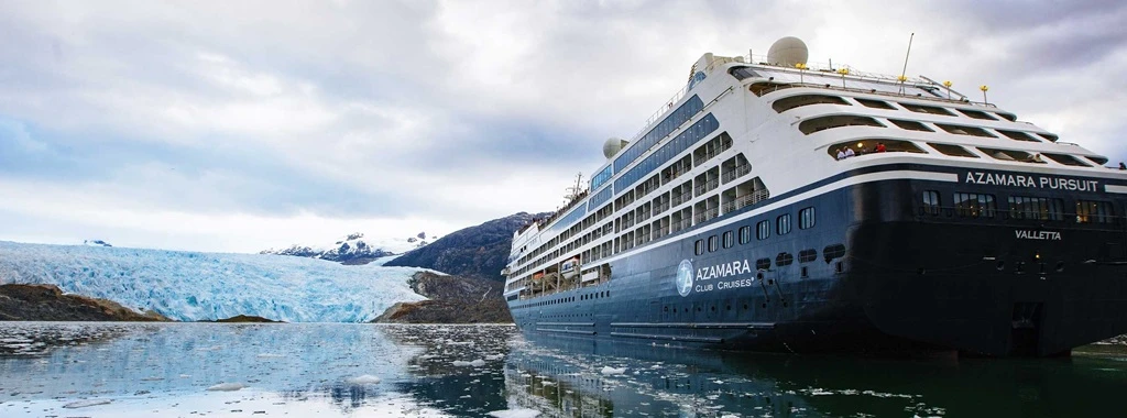 Azamara Pursuit sailing at sea