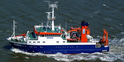 Heincke Real-Time Cruise Ship Tracking