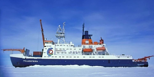Polarstern Real-Time Cruise Ship Tracking