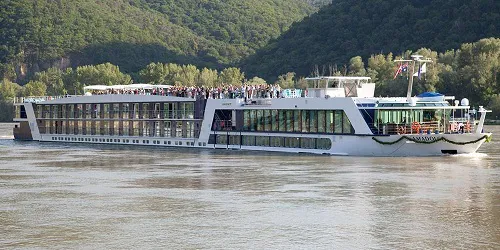 Live real-time river cruise ship tracking of AmaDolce from Ama Waterways