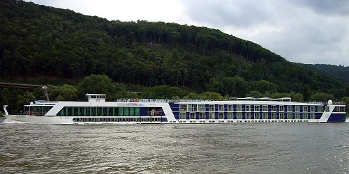 Live real-time river cruise ship tracking of AmaLyra from Ama Waterways