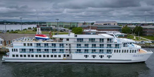 Live real-time river cruise ship tracking of American Eagle from American Cruise Lines