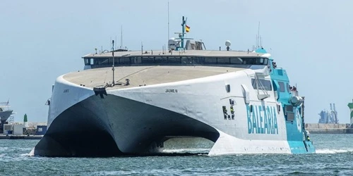 Live real-time cruise ferry tracking of Jaume III from Baleària