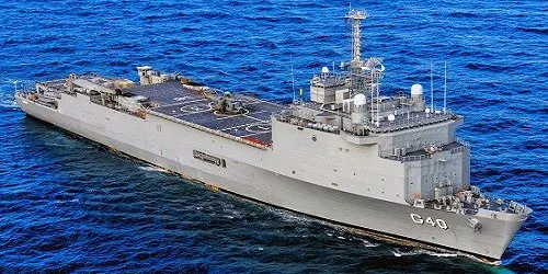 Live real-time military ship tracking of Bahia from Brazilian Navy