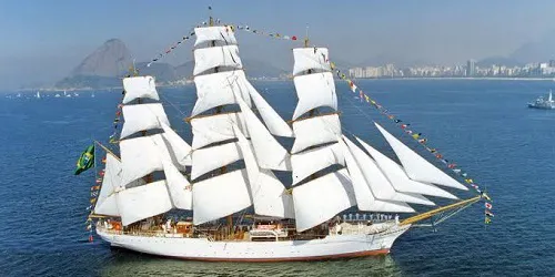 Live real-time military ship tracking of Cisne Branco from Brazilian Navy