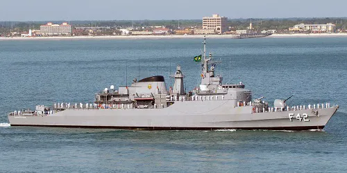 Live real-time military ship tracking of Constituição from Brazilian Navy