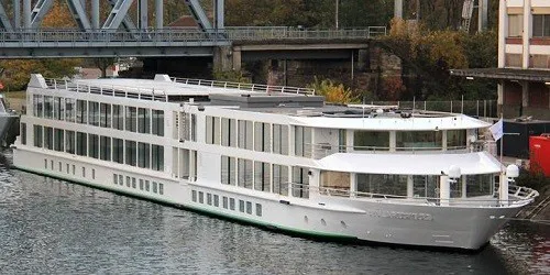 Live real-time river cruise ship tracking of Amalia Rodrigues from CroisiEurope
