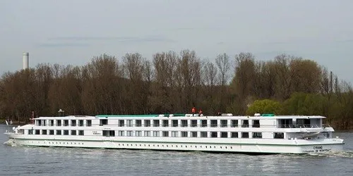 Cyrano de Bergerac Real-Time Cruise Ship Tracking