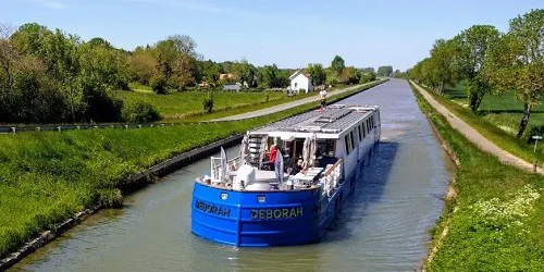 Live real-time river cruise ship tracking of Déborah from CroisiEurope