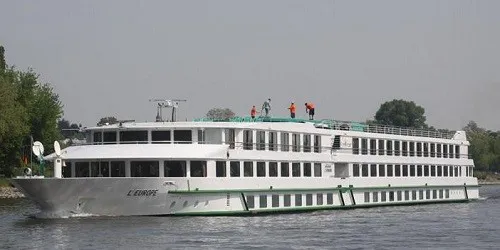 Live real-time river cruise ship tracking of L'Europe from CroisiEurope