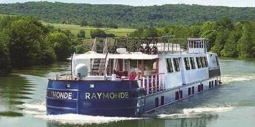 Live real-time river cruise ship tracking of Raymonde from CroisiEurope
