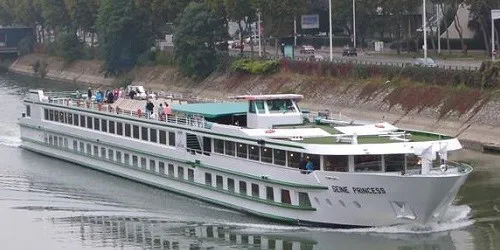 Live real-time river cruise ship tracking of Seine Princess from CroisiEurope