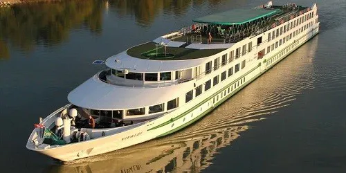 Live real-time river cruise ship tracking of Vivaldi from CroisiEurope