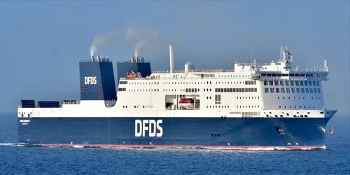 Live real-time cruise ferry tracking of Aura Seaways from DFDS Seaways