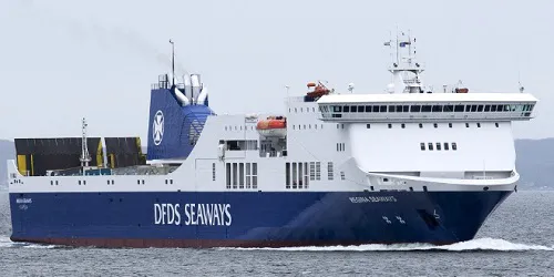 Live real-time cruise ferry tracking of Regina Seaways from DFDS Seaways