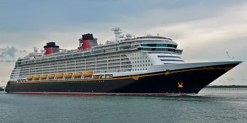 Live real-time ocean cruise ship tracking of Disney Fantasy from Disney Cruise Line