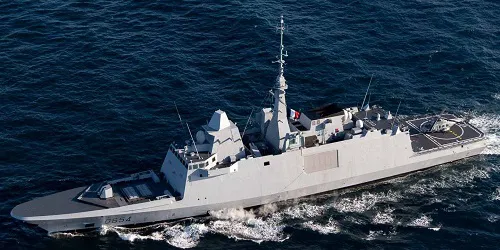 Live real-time tracking of military destroyer Auvergne from the French Navy