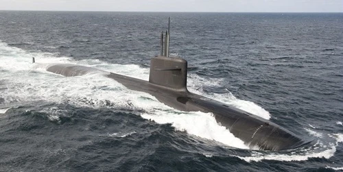 Live real-time tracking of military submarine Le Terrible from the French Navy