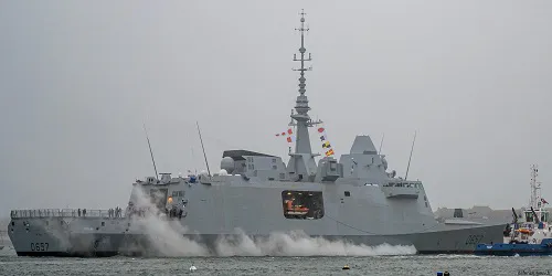 Live real-time tracking of military destroyer Lorraine from the French Navy