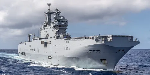 Live real-time tracking of military amphibious assault ship Tonnerre from the French Navy