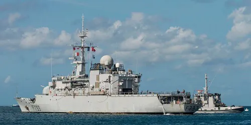 Live real-time tracking of military frigate Ventôse from the French Navy