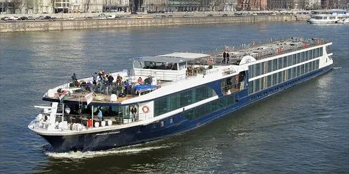 Live real-time river cruise ship tracking of Monarch Princess from Gate 1 Travel