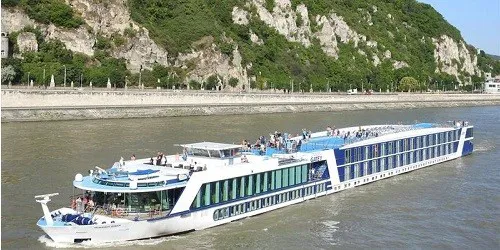 Live real-time river cruise ship tracking of Monarch Queen from Gate 1 Travel