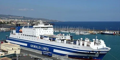 Live real-time cruise ferry tracking of Euroferry Egnazia from Grimaldi Lines