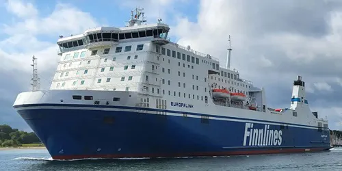 Live real-time cruise ferry tracking of Europalink from Grimaldi Lines