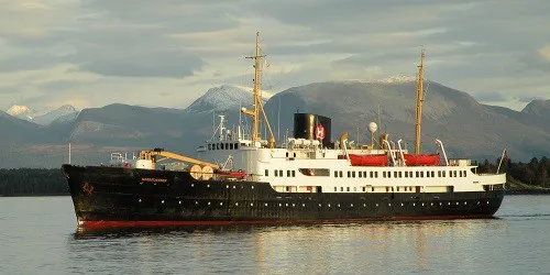 Live real-time ocean cruise ship tracking of MS Nordstjernen from Hurtigruten