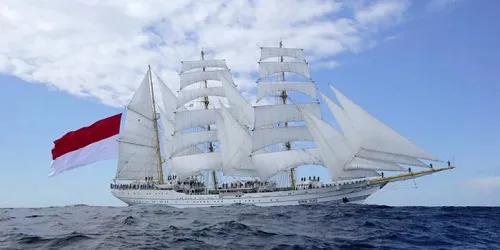 Live real-time military ship tracking of KRI Bima Suci from Indonesian Navy