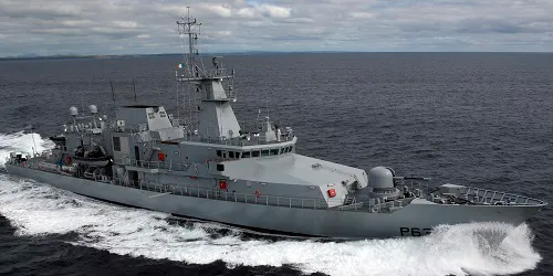 Live real-time tracking of military patrol ship LÉ William Butler Yeats from the Irish Naval Service