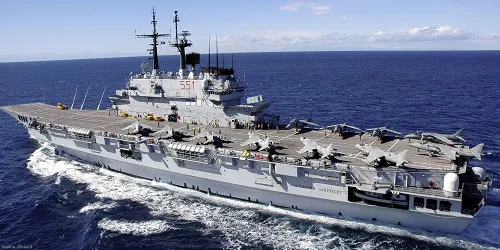 Live real-time tracking of military aircraft carrier Giuseppe Garibaldi from the Italian Navy