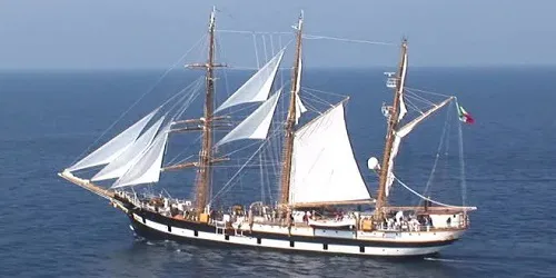 Live real-time military ship tracking of Palinuro from Italian Navy