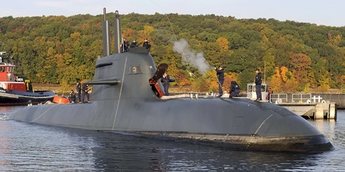 Scirè Real-Time Military Ship Tracking