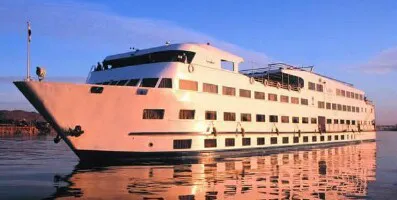 Salacia Real-Time Cruise Ship Tracking