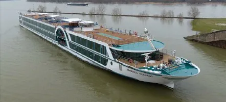 Live real-time river cruise ship tracking of Amadeus Elegant from Luftner Cruises