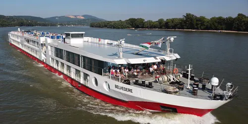 Live real-time river cruise ship tracking of Belvedere from Nicko Cruises