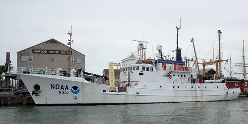 Live real-time research ship tracking of Oregon II from National Oceanic and Atmospheric Administration