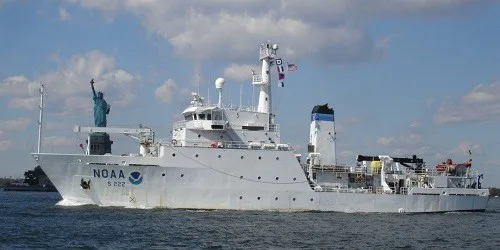 Live real-time research ship tracking of Thomas Jefferson from National Oceanic and Atmospheric Administration