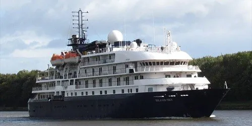 Live real-time ocean cruise ship tracking of Island Sky from Noble Caledonia