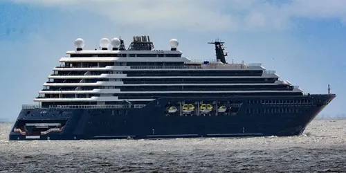 Live real-time ocean cruise ship tracking of Ilma from Ritz-Carlton Yacht Collection