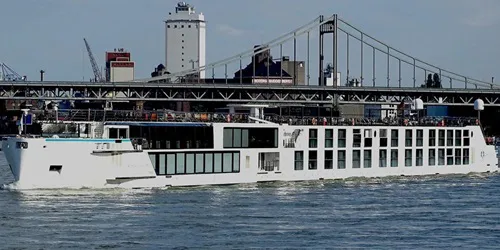 Riverside Debussy Real-Time Cruise Ship Tracking