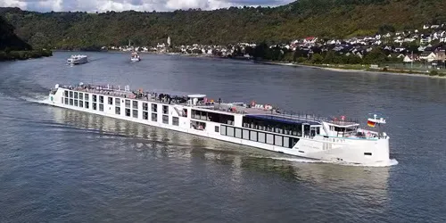 Riverside Ravel Real-Time Cruise Ship Tracking