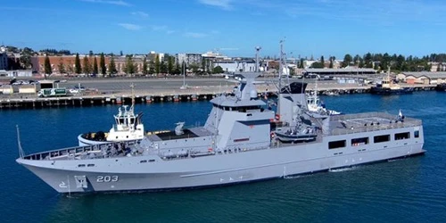 HMAS Arafura Real-Time Military Ship Tracking