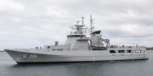 HMAS Gippsland Real-Time Military Ship Tracking