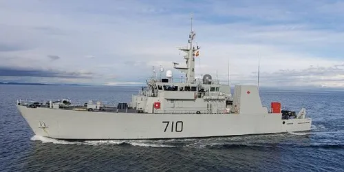 Live real-time tracking of military patrol ship HMCS Brandon from the Royal Canadian Navy