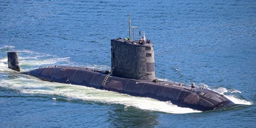 Live real-time tracking of military submarine HMCS Corner Brook from the Royal Canadian Navy