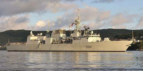 Live real-time tracking of military frigate HMCS Montréal from the Royal Canadian Navy